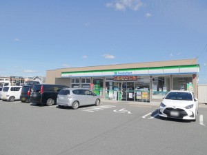 周辺 ファミリーマート豊川宿町店(300m)
