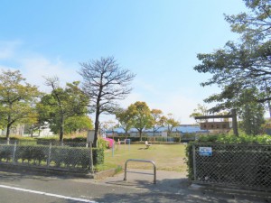 周辺 半ノ木公園(760m)