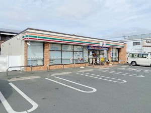 周辺 セブンイレブン豊川末広通4丁目店(340m)