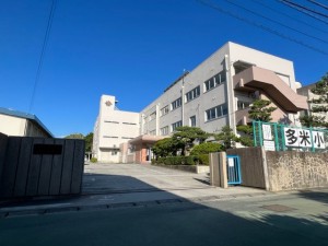 周辺 多米小学校(540m)