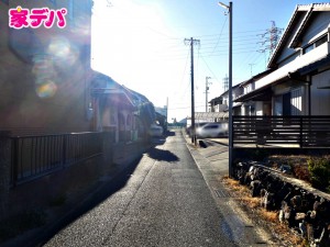 外観 前面道路は車通り少ないのでお子様も安心して暮らせる環境です