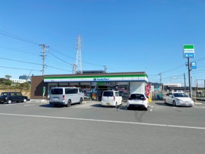 周辺 ファミリーマート豊橋浜道店(740m)