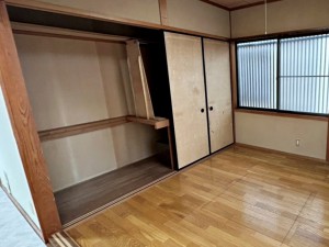 その他画像 全居室に収納が備わっており、衣類や雑貨、お子様のおもちゃなどもしっかり整理できます。各部屋をすっきりと使いやすく、生活スペースを有効に活用できます!