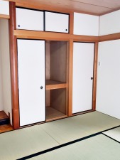 その他画像 ちょっとした着替えやお子様のお昼寝用具などを収納するのに便利な和室収納です。