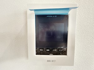 その他画像 画面越しに来客が確認できる安心のモニター付きインターホンでより安心安全な暮らしを