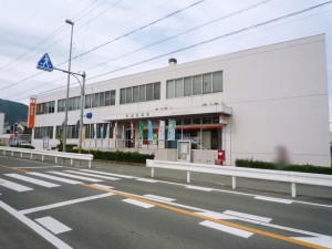 周辺 新城郵便局(550m)