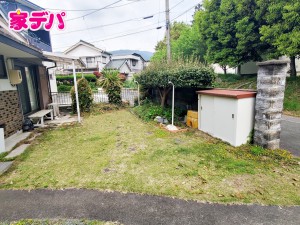 外観 ガーデニングで四季折々のお花が楽しめます。夏はプール遊びやBBQで楽しい休日を過ごせますよ!