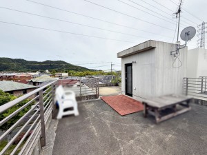 その他画像 【屋上バルコニー】 アウトドアリビングやリラクゼーションエリアとしても楽しめる面積を確保した屋上バルコニー!
