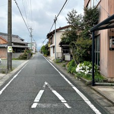 外観 前面道路:東側約4.5m幅