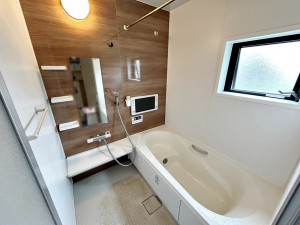 風呂 【浴室】 足がしっかりと伸ばせる快適な空間でリラクゼーション。一日の疲れをリフレッシュ!