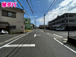 外観 前面道路:西側約6.8m幅