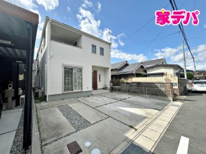 外観 お買い物施設も周辺に充実していて暮らしやすい住環境