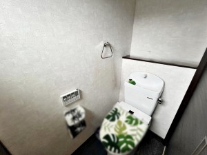 その他画像 【2階トイレ】 各フロア1カ所ずつシャワー機能付トイレを設置しており、忙しい朝の混雑も解消!