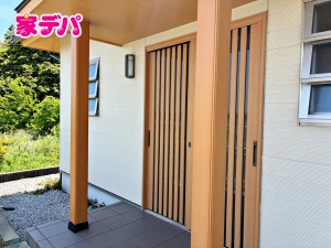 玄関 お洒落な玄関ポーチがご家族のお帰りを明るくお迎えしてくれます。