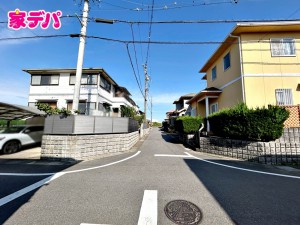 外観 静かな住宅街で、車の出入りもスムーズです。