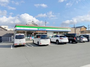 周辺 ファミリーマート豊川インター南店(340m)