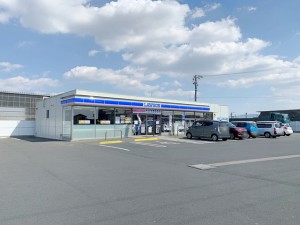 周辺 ローソン豊川下長山町店(210m)