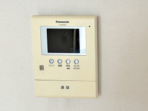 その他画像 画面越しに来客が確認できる安心のモニター付きインターホンでより安心安全な暮らしを