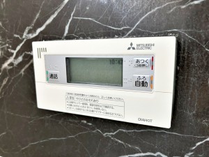 その他画像 設定温度、設定量まで自動でお湯はり。追い炊き機能で生活時間帯の違うご家族でも快適入浴!