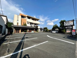 外観 国道1号線からの視認性が良く飲食店の利用におすすめです