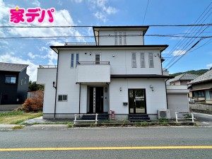 外観 地域に密着した不動産会社として、お客様のニーズに合わせた住まい探しを、経験豊富なスタッフが丁寧にサポートいたします。住まいに関することはお気軽にご相談ください!