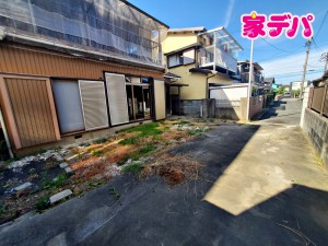 外観 現地や周辺環境もあわせてご確認いただけます。現地ご案内いたします。お気軽にお問い合わせください。実際の陽当たりや前面道路、周辺の環境などもぜひ現地でご確認ください。スタッフが丁寧にご案内いたします。