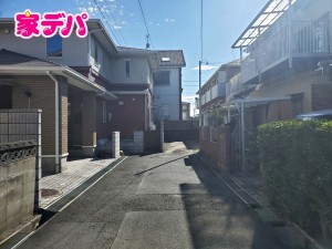 外観 前面道路:南東側約4m幅