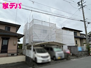 その他画像 駐車スペースは2台分を確保!並列駐車が可能なので、車の出し入れもスムーズに行えます。毎日の通勤やお買い物など、お車を使う機会が多い方にも便利。運転が苦手な方でもゆとりを持って駐車しやすいのが魅力です。