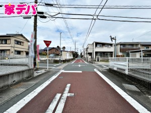 外観 前面道路:西側5.4m