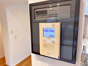 その他画像 画面越しに来客が確認できる安心のモニター付きインターホンでより安心安全な暮らしを