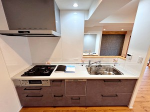 キッチン 【キッチン】 人気の対面キッチンは料理をしながらご家族やお客様との会話が楽しめます!(新品交換済)