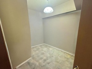 子供部屋 【洋室約5.7帖】 お子様にとっての初めての「自分の部屋」。学習机やベッドの配置もラクラクです。