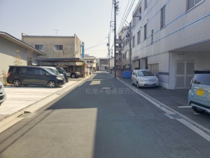 外観 前面道路