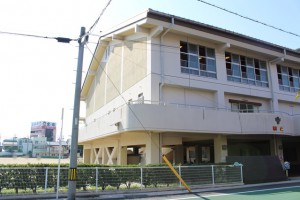 周辺 松山小学校(510m)