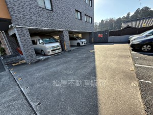 その他画像 敷地内駐車場