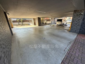 その他画像 敷地内駐車場