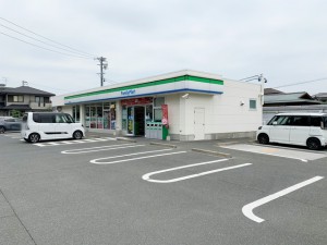 周辺 ファミリーマート豊川桜木通店(90m)