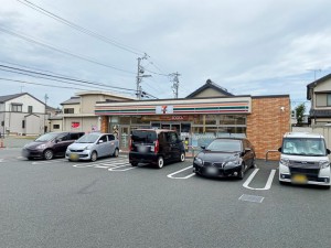 周辺 セブンイレブン豊川国府町店(220m)