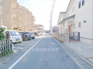 外観 前面道路