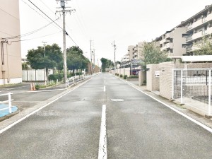 外観 前面道路
