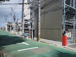 外観 前面道路