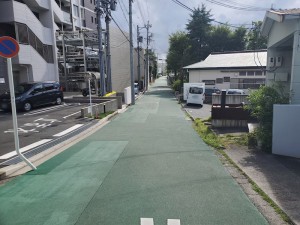 外観 前面道路