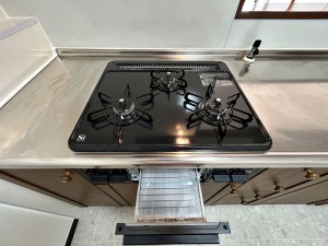 その他画像 【ガスコンロ】 お料理はかどる三口ガスコンロ!(新品交換済み)