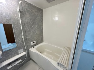 風呂 【浴室】 足がしっかりと伸ばせる快適な空間でリラクゼーション。一日の疲れをリフレッシュ!(新品交換済み)