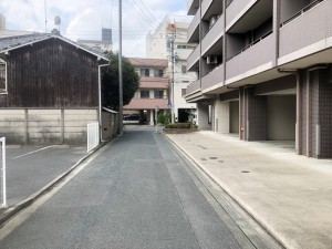 外観 前面道路