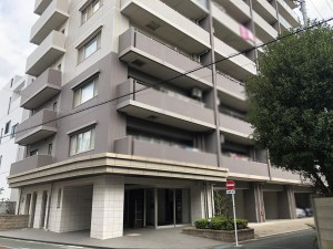 外観 現地や周辺環境もあわせてご確認いただけます。現地ご案内いたします。お気軽にお問い合わせください。実際の陽当たりや前面道路、周辺の環境などもぜひ現地でご確認ください。スタッフが丁寧にご案内いたします。