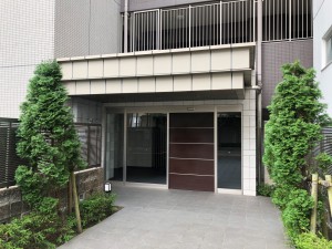 外観 地域に密着した不動産会社として、お客様のニーズに合わせた住まい探しを、経験豊富なスタッフが丁寧にサポートいたします。住まいに関することはお気軽にご相談ください!